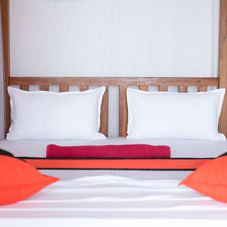 Hotel Lay Back @ Lazies Midigama East Exterior foto