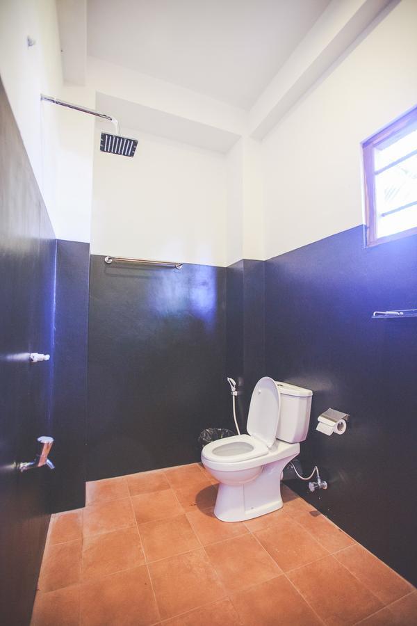 Hotel Lay Back @ Lazies Midigama East Exterior foto